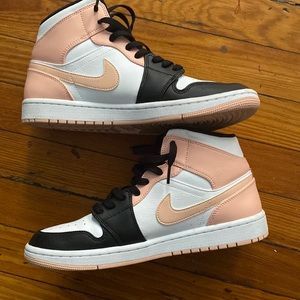 Jordans mid (pink ) barely worn( no box)